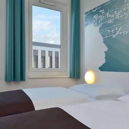 Halle Hotel 3*