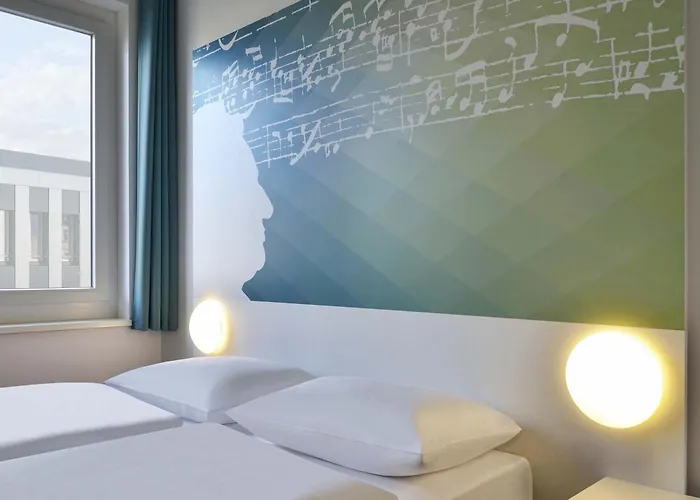 Halle 3* Halle (Saale)